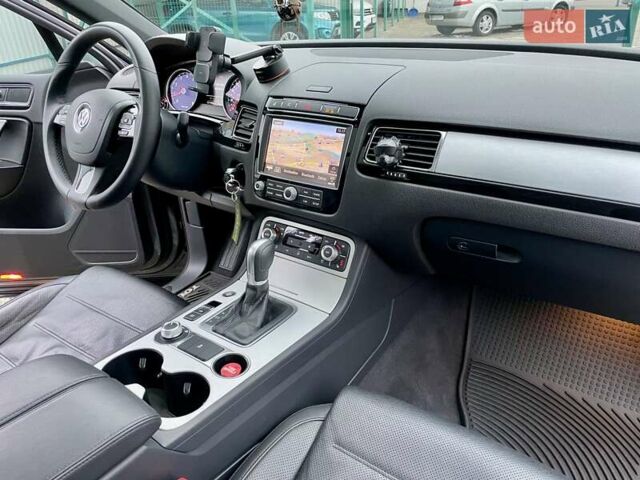 Серый Фольксваген Туарег, объемом двигателя 3.6 л и пробегом 134 тыс. км за 18999 $, фото 39 на Automoto.ua