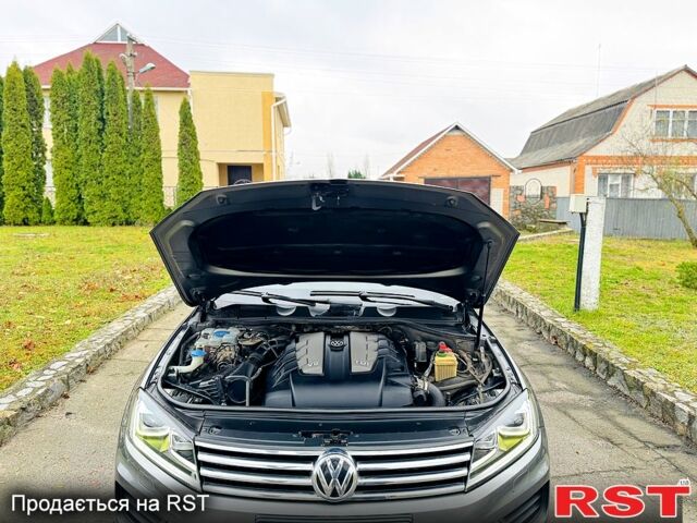 Серый Фольксваген Туарег, объемом двигателя 3 л и пробегом 109 тыс. км за 31500 $, фото 12 на Automoto.ua