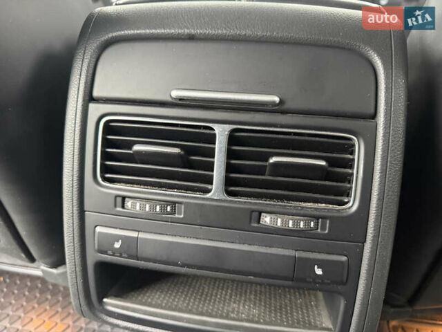 Сірий Фольксваген Туарег, об'ємом двигуна 2.97 л та пробігом 106 тис. км за 32800 $, фото 17 на Automoto.ua