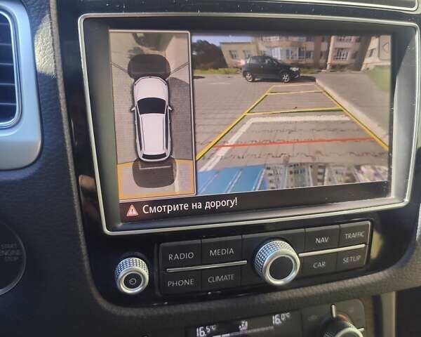 Фольксваген Туарег 2016 в Хмельницком на Automoto.ua Серый Фольксваген Туарег, объемом двигателя 2.97 л и пробегом 278 тыс. км за 30500 $, фото 81 на Automoto.ua