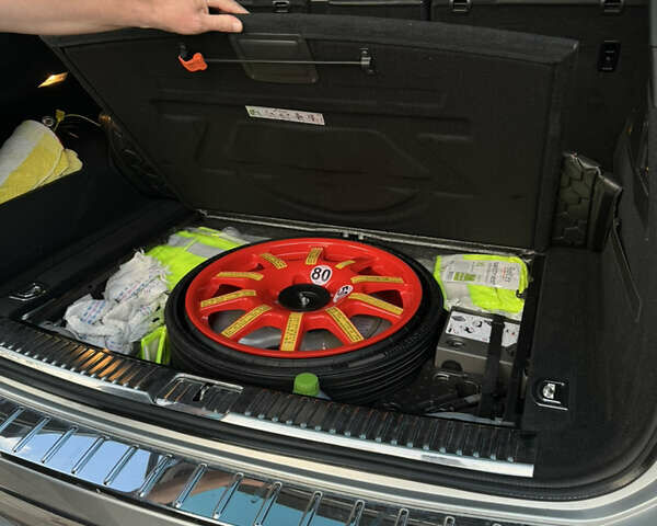 Серый Фольксваген Туарег, объемом двигателя 3 л и пробегом 149 тыс. км за 36000 $, фото 44 на Automoto.ua