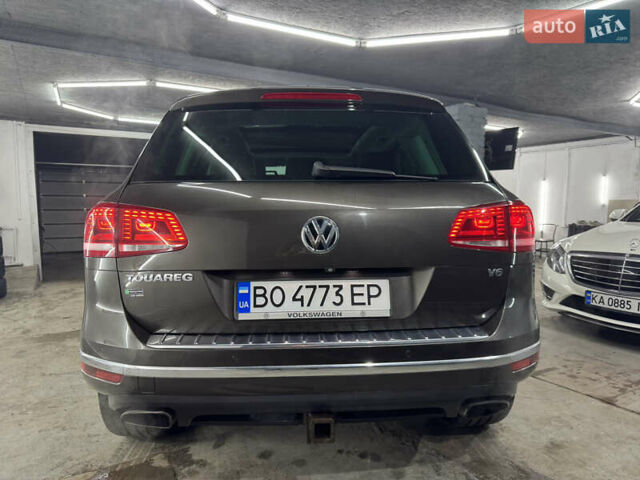 Сірий Фольксваген Туарег, об'ємом двигуна 3.6 л та пробігом 240 тис. км за 17800 $, фото 3 на Automoto.ua
