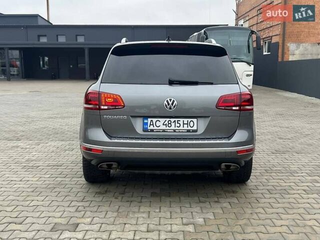 Серый Фольксваген Туарег, объемом двигателя 3 л и пробегом 270 тыс. км за 29999 $, фото 12 на Automoto.ua
