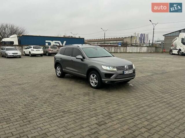 Серый Фольксваген Туарег, объемом двигателя 3 л и пробегом 270 тыс. км за 29999 $, фото 4 на Automoto.ua