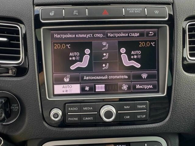 Серый Фольксваген Туарег, объемом двигателя 0 л и пробегом 155 тыс. км за 31000 $, фото 11 на Automoto.ua