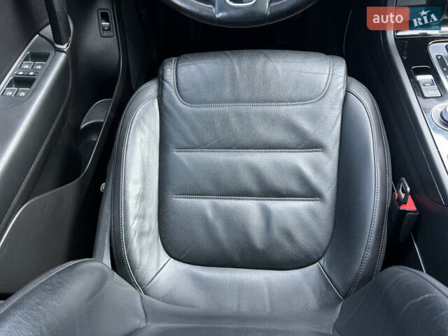 Фольксваген Туарег 2016 в Киеве на Automoto.ua Серый Фольксваген Туарег, объемом двигателя 3 л и пробегом 196 тыс. км за 21900 $, фото 25 на Automoto.ua