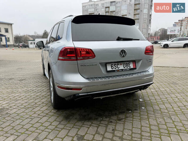Сірий Фольксваген Туарег, об'ємом двигуна 3 л та пробігом 235 тис. км за 27500 $, фото 11 на Automoto.ua
