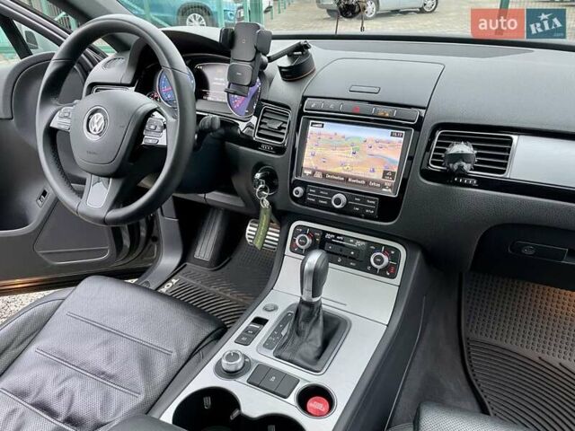 Серый Фольксваген Туарег, объемом двигателя 3.6 л и пробегом 134 тыс. км за 18999 $, фото 24 на Automoto.ua
