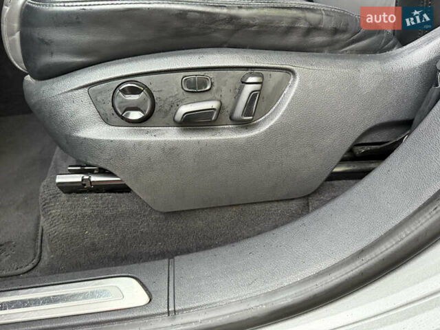 Серый Фольксваген Туарег, объемом двигателя 3 л и пробегом 267 тыс. км за 35000 $, фото 31 на Automoto.ua