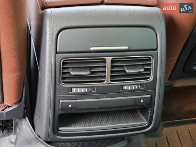 Серый Фольксваген Туарег, объемом двигателя 0 л и пробегом 265 тыс. км за 24900 $, фото 40 на Automoto.ua