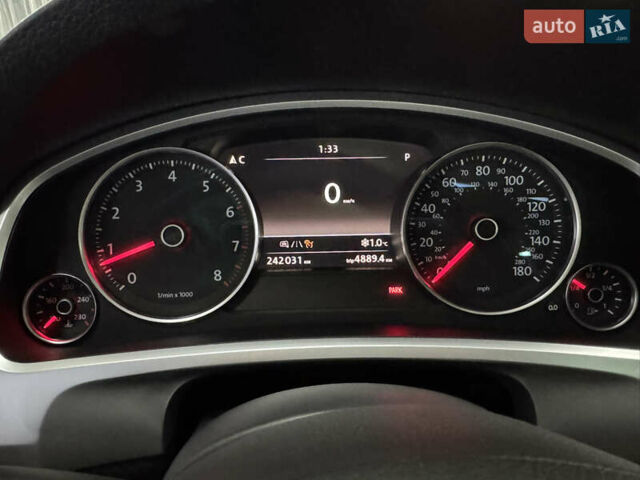 Сірий Фольксваген Туарег, об'ємом двигуна 3.6 л та пробігом 240 тис. км за 17800 $, фото 33 на Automoto.ua