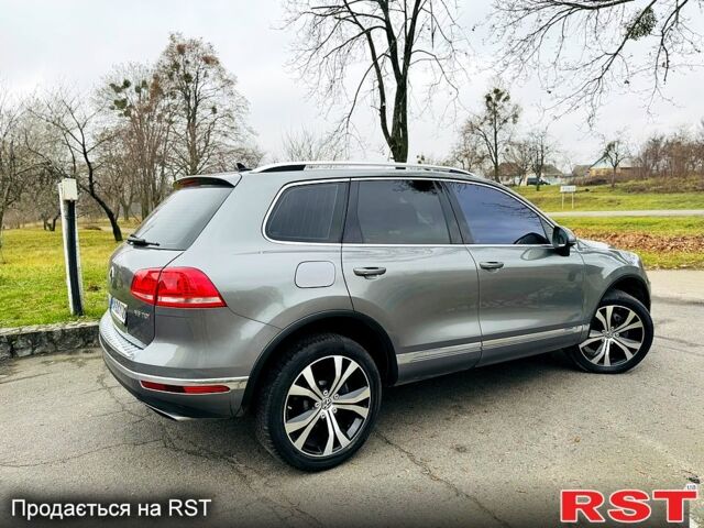 Серый Фольксваген Туарег, объемом двигателя 3 л и пробегом 109 тыс. км за 31500 $, фото 5 на Automoto.ua