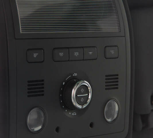 Серый Фольксваген Туарег, объемом двигателя 3.6 л и пробегом 118 тыс. км за 18500 $, фото 32 на Automoto.ua