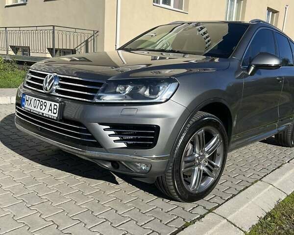 Фольксваген Туарег 2016 в Хмельницком на Automoto.ua Серый Фольксваген Туарег, объемом двигателя 2.97 л и пробегом 278 тыс. км за 30500 $, фото 13 на Automoto.ua