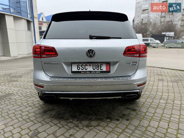Сірий Фольксваген Туарег, об'ємом двигуна 3 л та пробігом 235 тис. км за 27500 $, фото 10 на Automoto.ua