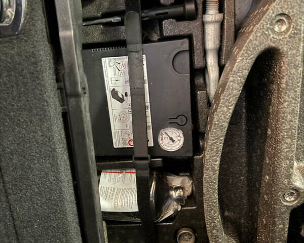 Серый Фольксваген Туарег, объемом двигателя 3 л и пробегом 267 тыс. км за 35000 $, фото 26 на Automoto.ua