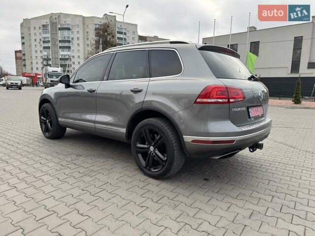 Серый Фольксваген Туарег, объемом двигателя 3.6 л и пробегом 240 тыс. км за 17700 $, фото 6 на Automoto.ua