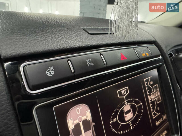 Сірий Фольксваген Туарег, об'ємом двигуна 3.6 л та пробігом 240 тис. км за 17800 $, фото 29 на Automoto.ua