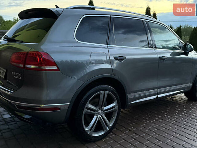 Серый Фольксваген Туарег, объемом двигателя 3 л и пробегом 267 тыс. км за 35000 $, фото 5 на Automoto.ua