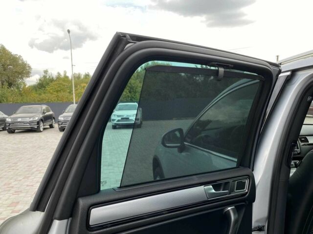 Серый Фольксваген Туарег, объемом двигателя 0 л и пробегом 155 тыс. км за 31000 $, фото 12 на Automoto.ua