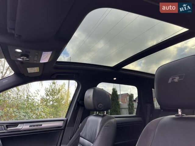 Серый Фольксваген Туарег, объемом двигателя 2.97 л и пробегом 191 тыс. км за 33999 $, фото 23 на Automoto.ua