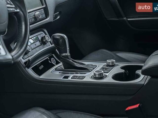 Фольксваген Туарег 2016 в Луцке на Automoto.ua Серый Фольксваген Туарег, объемом двигателя 2.97 л и пробегом 181 тыс. км за 35000 $, фото 28 на Automoto.ua