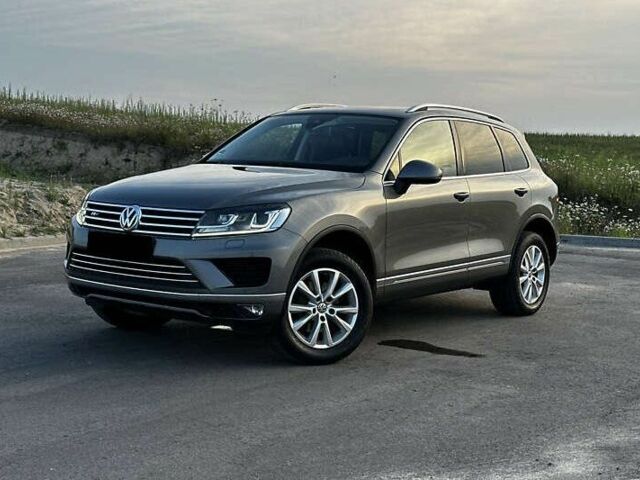 Серый Фольксваген Туарег, объемом двигателя 3 л и пробегом 139 тыс. км за 23200 $, фото 7 на Automoto.ua