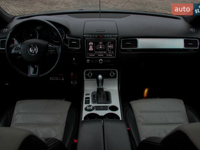 Серый Фольксваген Туарег, объемом двигателя 3.6 л и пробегом 118 тыс. км за 18500 $, фото 38 на Automoto.ua