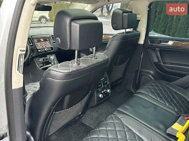 Серый Фольксваген Туарег, объемом двигателя 2.97 л и пробегом 268 тыс. км за 24439 $, фото 10 на Automoto.ua