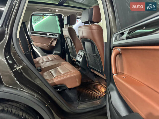 Сірий Фольксваген Туарег, об'ємом двигуна 3.6 л та пробігом 240 тис. км за 17800 $, фото 46 на Automoto.ua