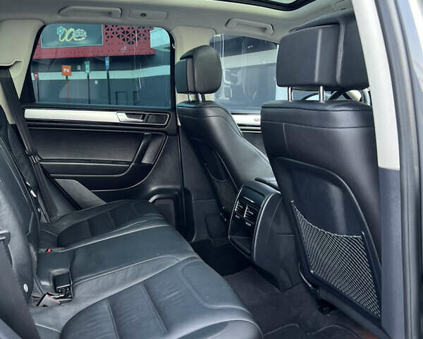 Фольксваген Туарег 2016 в Киеве на Automoto.ua Серый Фольксваген Туарег, объемом двигателя 3 л и пробегом 196 тыс. км за 21900 $, фото 12 на Automoto.ua