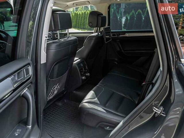 Фольксваген Туарег 2016 в Луцке на Automoto.ua Серый Фольксваген Туарег, объемом двигателя 2.97 л и пробегом 181 тыс. км за 35000 $, фото 35 на Automoto.ua