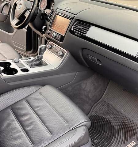 Серый Фольксваген Туарег, объемом двигателя 3.6 л и пробегом 114 тыс. км за 20800 $, фото 17 на Automoto.ua