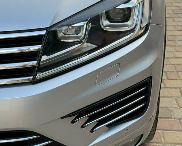 Серый Фольксваген Туарег, объемом двигателя 3 л и пробегом 149 тыс. км за 36000 $, фото 16 на Automoto.ua