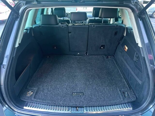 Серый Фольксваген Туарег, объемом двигателя 3 л и пробегом 80 тыс. км за 10200 $, фото 14 на Automoto.ua