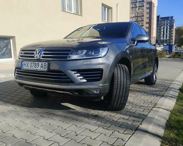 Фольксваген Туарег 2016 в Хмельницком на Automoto.ua Серый Фольксваген Туарег, объемом двигателя 2.97 л и пробегом 278 тыс. км за 30500 $, фото 27 на Automoto.ua