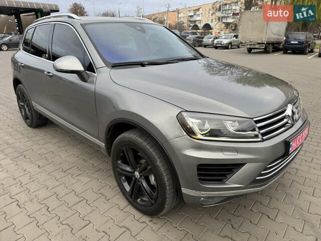 Серый Фольксваген Туарег, объемом двигателя 3.6 л и пробегом 240 тыс. км за 17700 $, фото 15 на Automoto.ua