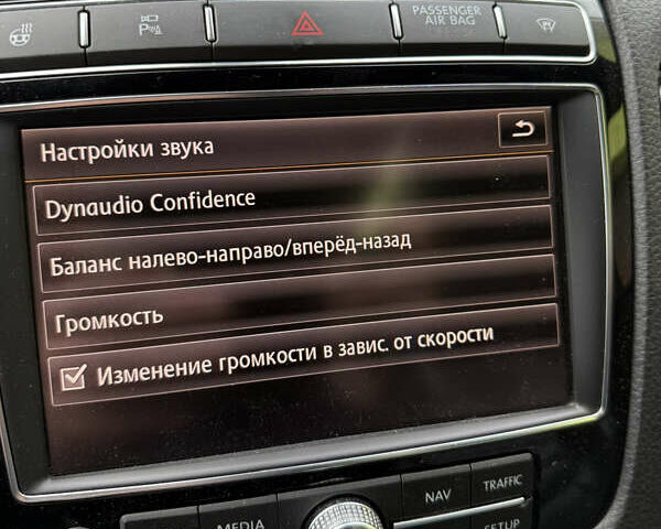 Серый Фольксваген Туарег, объемом двигателя 3 л и пробегом 267 тыс. км за 35000 $, фото 48 на Automoto.ua