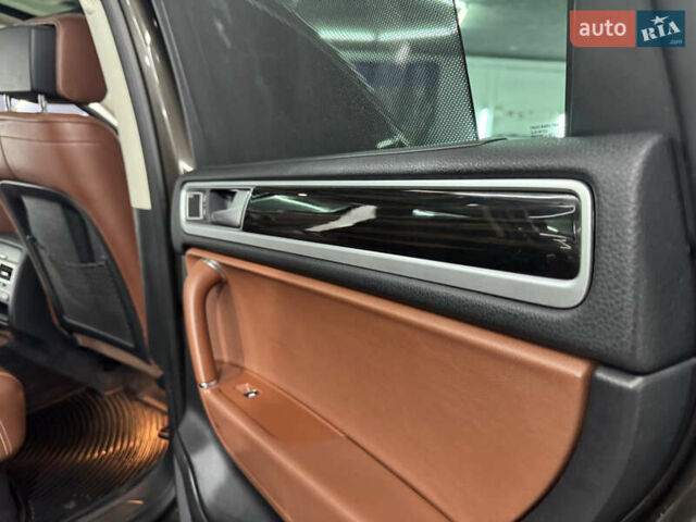 Сірий Фольксваген Туарег, об'ємом двигуна 3.6 л та пробігом 240 тис. км за 17800 $, фото 48 на Automoto.ua