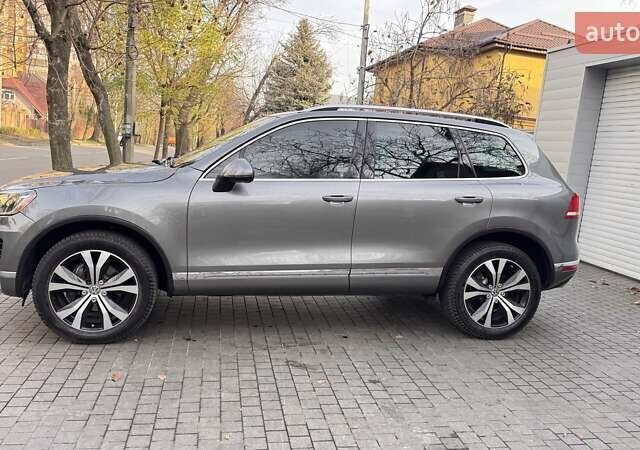 Серый Фольксваген Туарег, объемом двигателя 3.6 л и пробегом 114 тыс. км за 20800 $, фото 7 на Automoto.ua