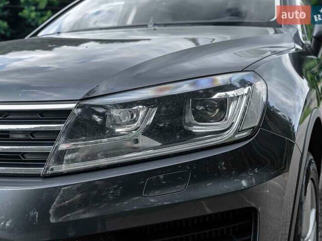 Фольксваген Туарег 2016 в Луцке на Automoto.ua Серый Фольксваген Туарег, объемом двигателя 2.97 л и пробегом 181 тыс. км за 35000 $, фото 10 на Automoto.ua