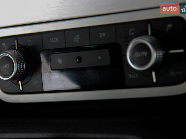 Серый Фольксваген Туарег, объемом двигателя 3.6 л и пробегом 118 тыс. км за 18500 $, фото 30 на Automoto.ua