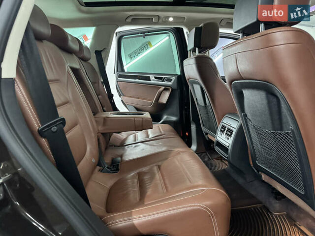 Сірий Фольксваген Туарег, об'ємом двигуна 3.6 л та пробігом 240 тис. км за 17800 $, фото 50 на Automoto.ua