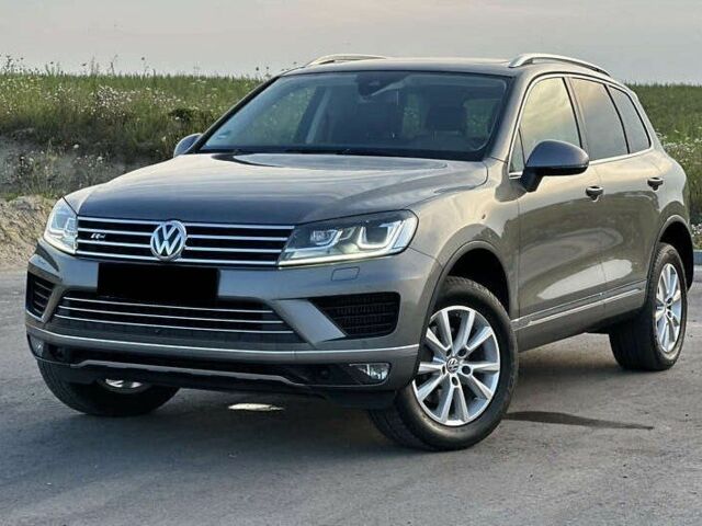Серый Фольксваген Туарег, объемом двигателя 3 л и пробегом 139 тыс. км за 23200 $, фото 9 на Automoto.ua