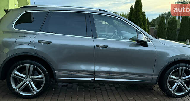 Серый Фольксваген Туарег, объемом двигателя 3 л и пробегом 267 тыс. км за 35000 $, фото 6 на Automoto.ua