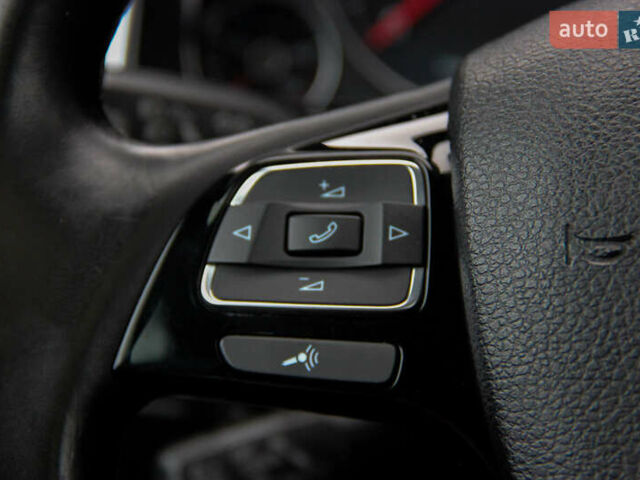 Серый Фольксваген Туарег, объемом двигателя 3.6 л и пробегом 118 тыс. км за 18500 $, фото 24 на Automoto.ua