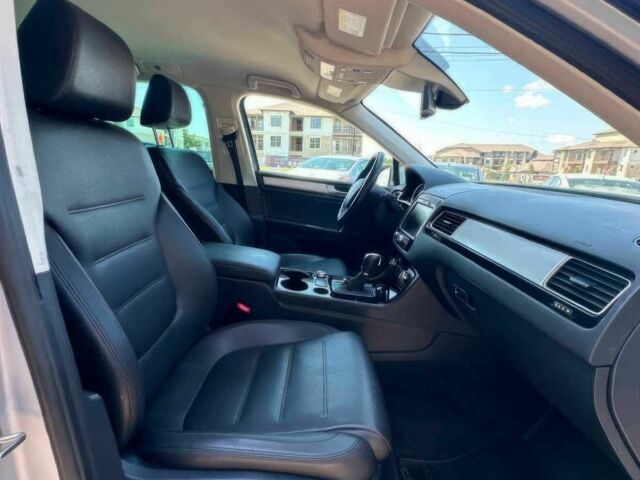 Серый Фольксваген Туарег, объемом двигателя 3.6 л и пробегом 79 тыс. км за 7700 $, фото 8 на Automoto.ua