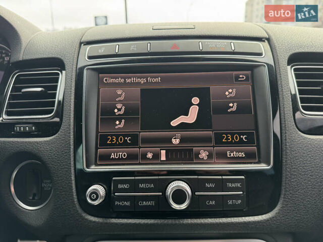 Серый Фольксваген Туарег, объемом двигателя 3.6 л и пробегом 240 тыс. км за 17700 $, фото 28 на Automoto.ua