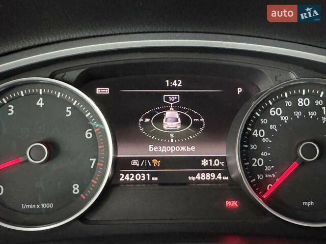 Сірий Фольксваген Туарег, об'ємом двигуна 3.6 л та пробігом 240 тис. км за 17800 $, фото 72 на Automoto.ua
