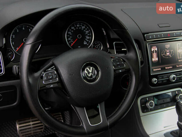 Серый Фольксваген Туарег, объемом двигателя 3.6 л и пробегом 118 тыс. км за 18500 $, фото 16 на Automoto.ua